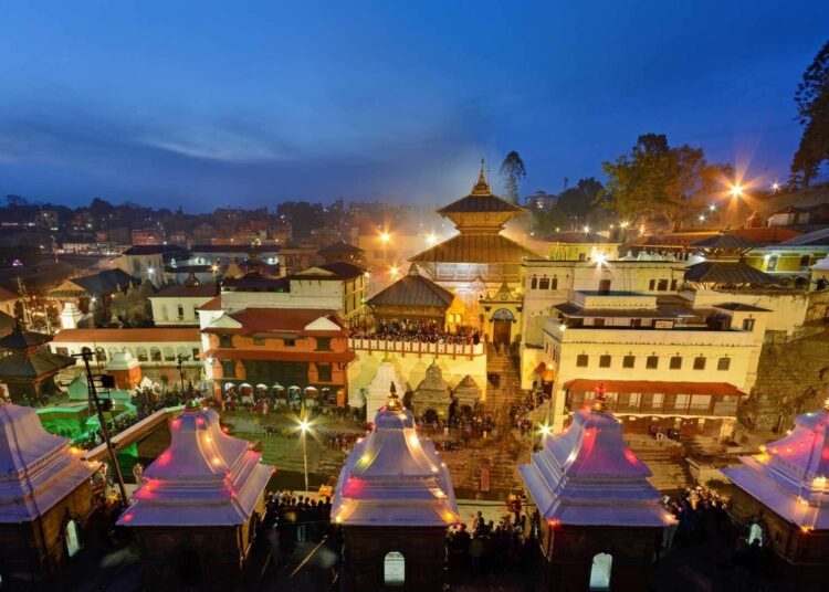 पशुपतिमा दर्शनार्थीको घुइँचो