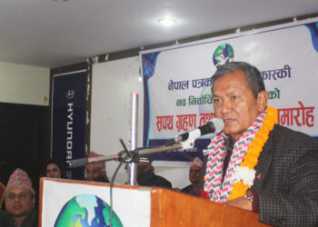 अराजक अनलाइनहरु नियन्त्रण गर्न जरुरी छ : सञ्चारमन्त्री गुरुङ